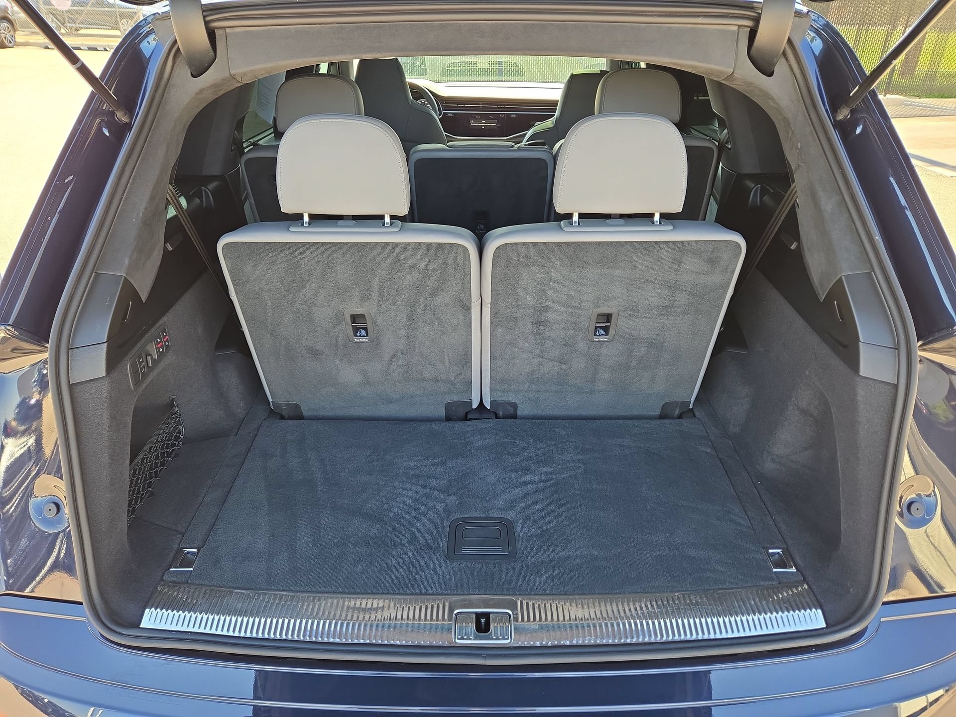Certified 2025 Audi SQ7 Prestige AWD/4WD image 12