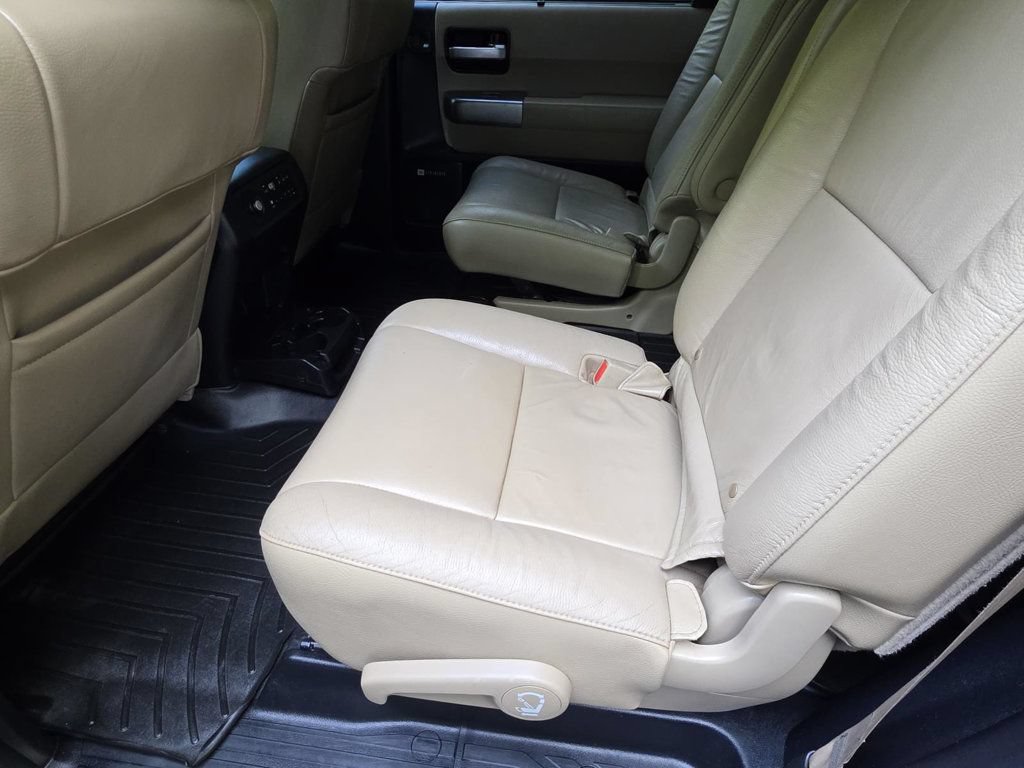 Used 2018 Toyota Sequoia Limited w/ Safety & Convenience Package RWD image 9
