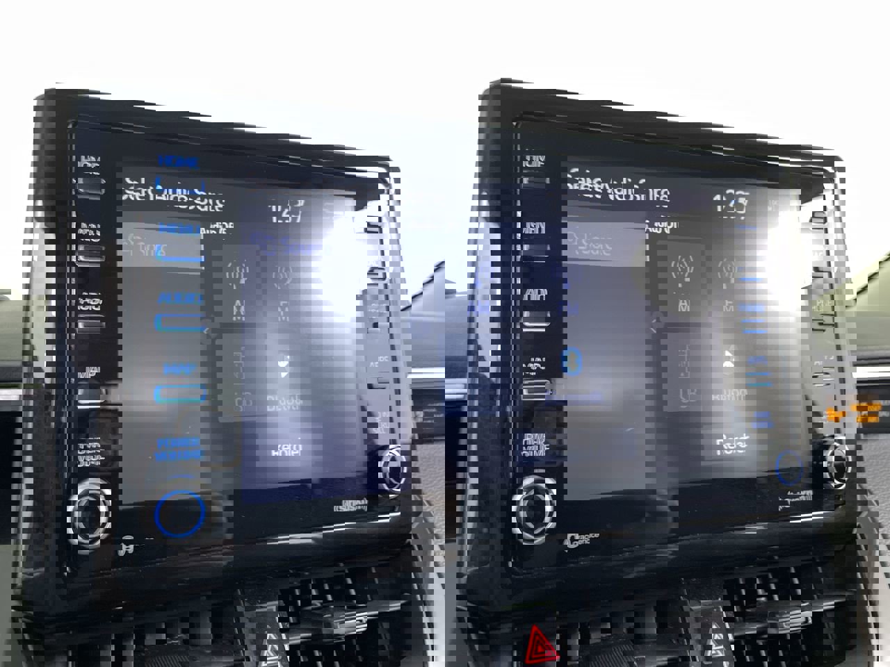 Used 2022 Toyota Corolla LE image 14