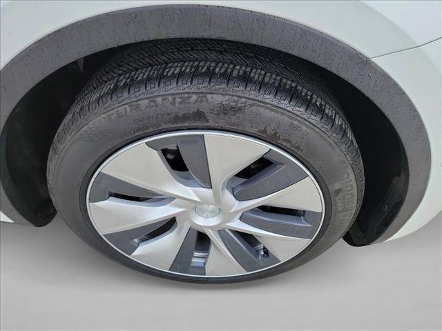 Used 2021 Tesla Model Y Long Range AWD/4WD image 10