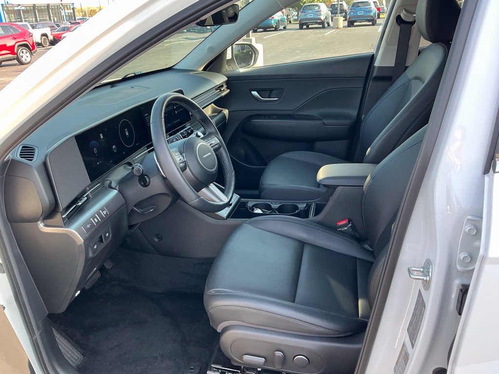 Certified 2025 Hyundai Kona Limited AWD/4WD image 19