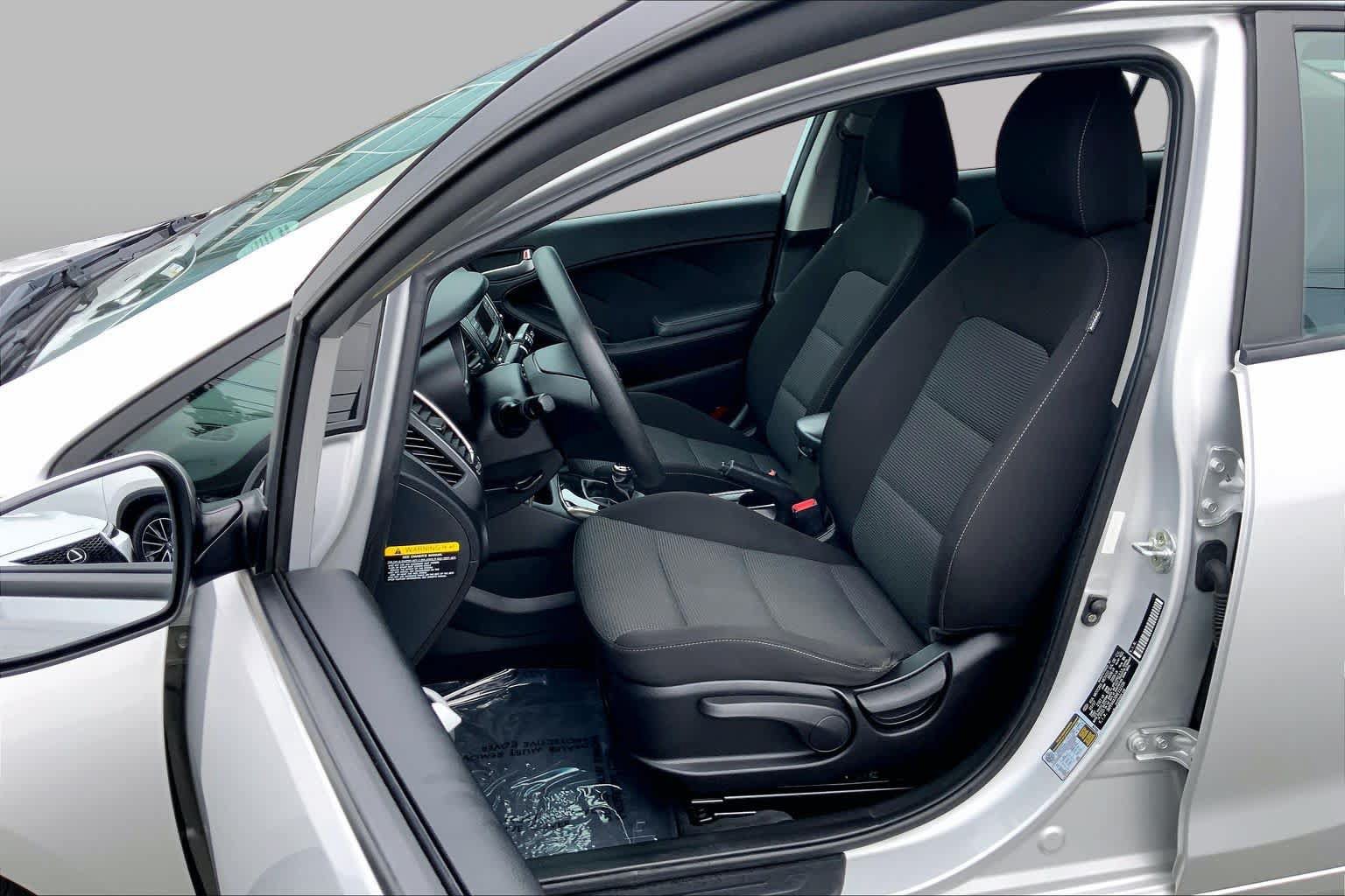 Used 2017 Kia Forte LX FWD image 8