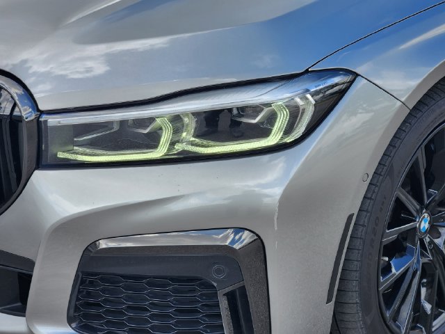 Used 2022 BMW 750i xDrive w/ M Sport Package AWD/4WD image 7
