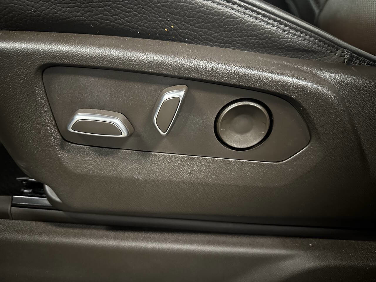 Used 2023 GMC Sierra 1500 Denali w/ Technology Package image 16