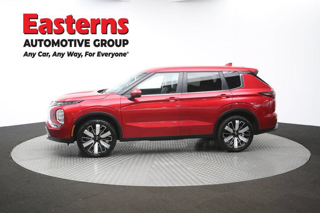 Used 2025 Mitsubishi Outlander SE AWD/4WD image 60