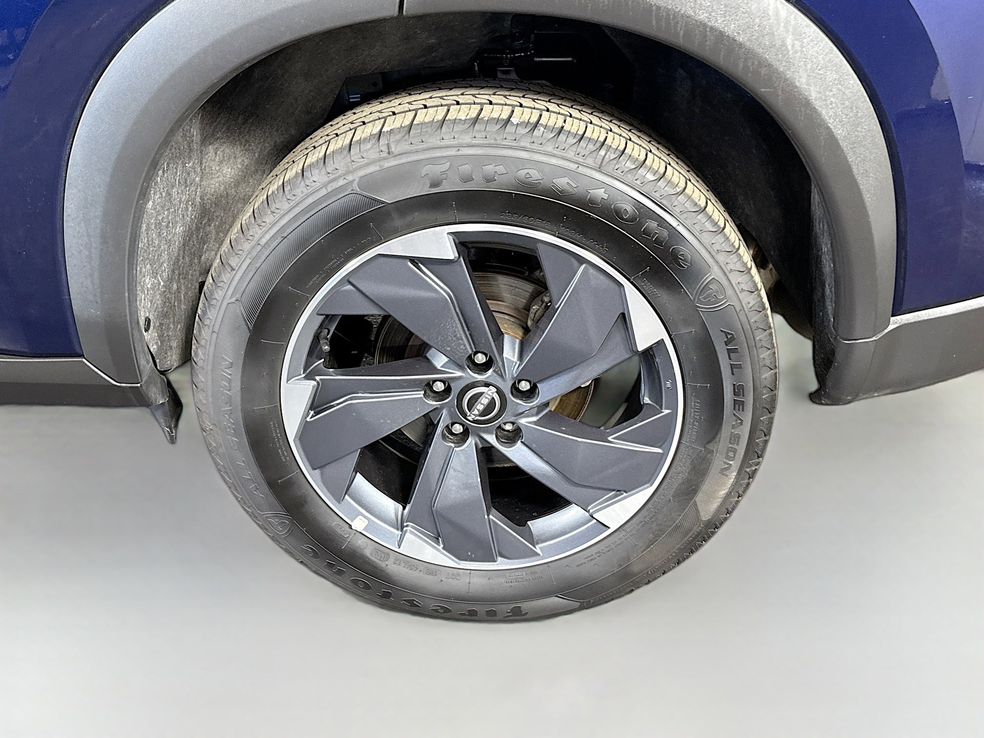 Used 2025 Nissan Rogue SV image 37