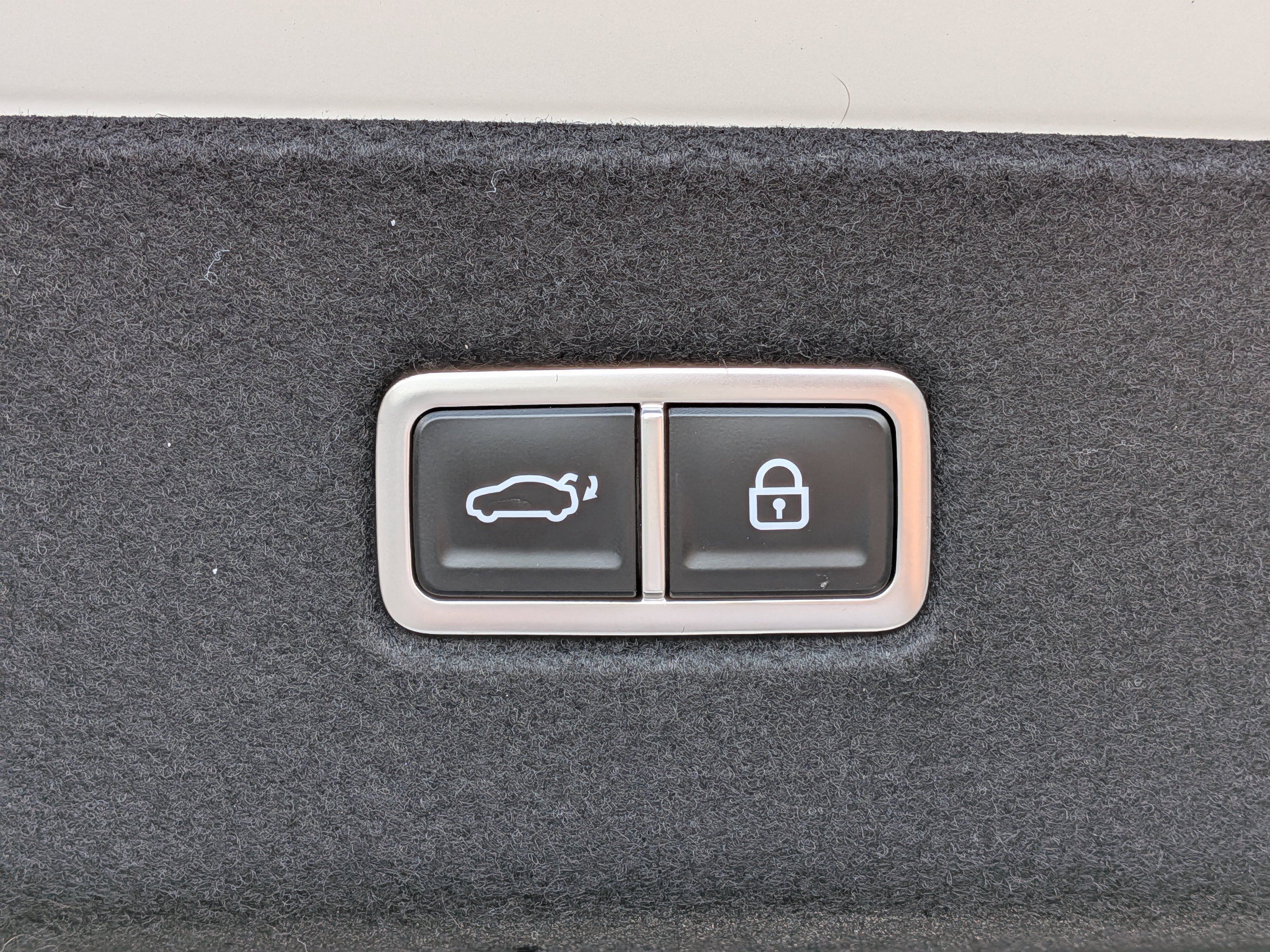 Used 2024 Hyundai Ioniq 6 SEL AWD/4WD image 14