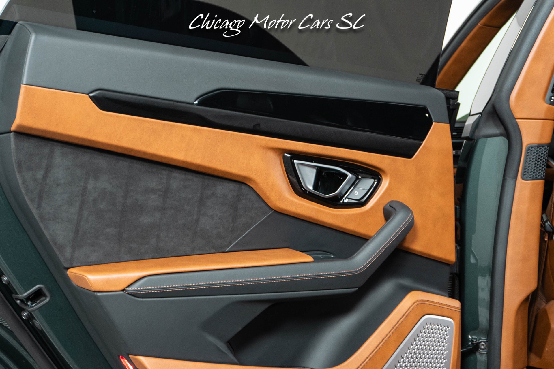 Used 2021 Lamborghini Urus AWD/4WD image 64