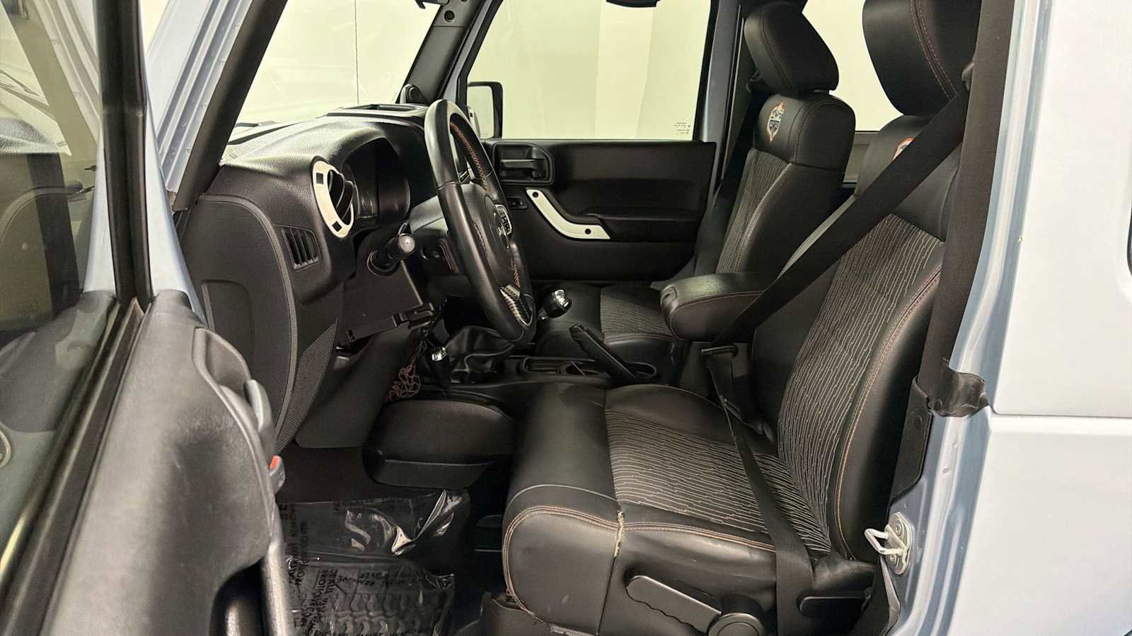 Used 2012 Jeep Wrangler Arctic image 13