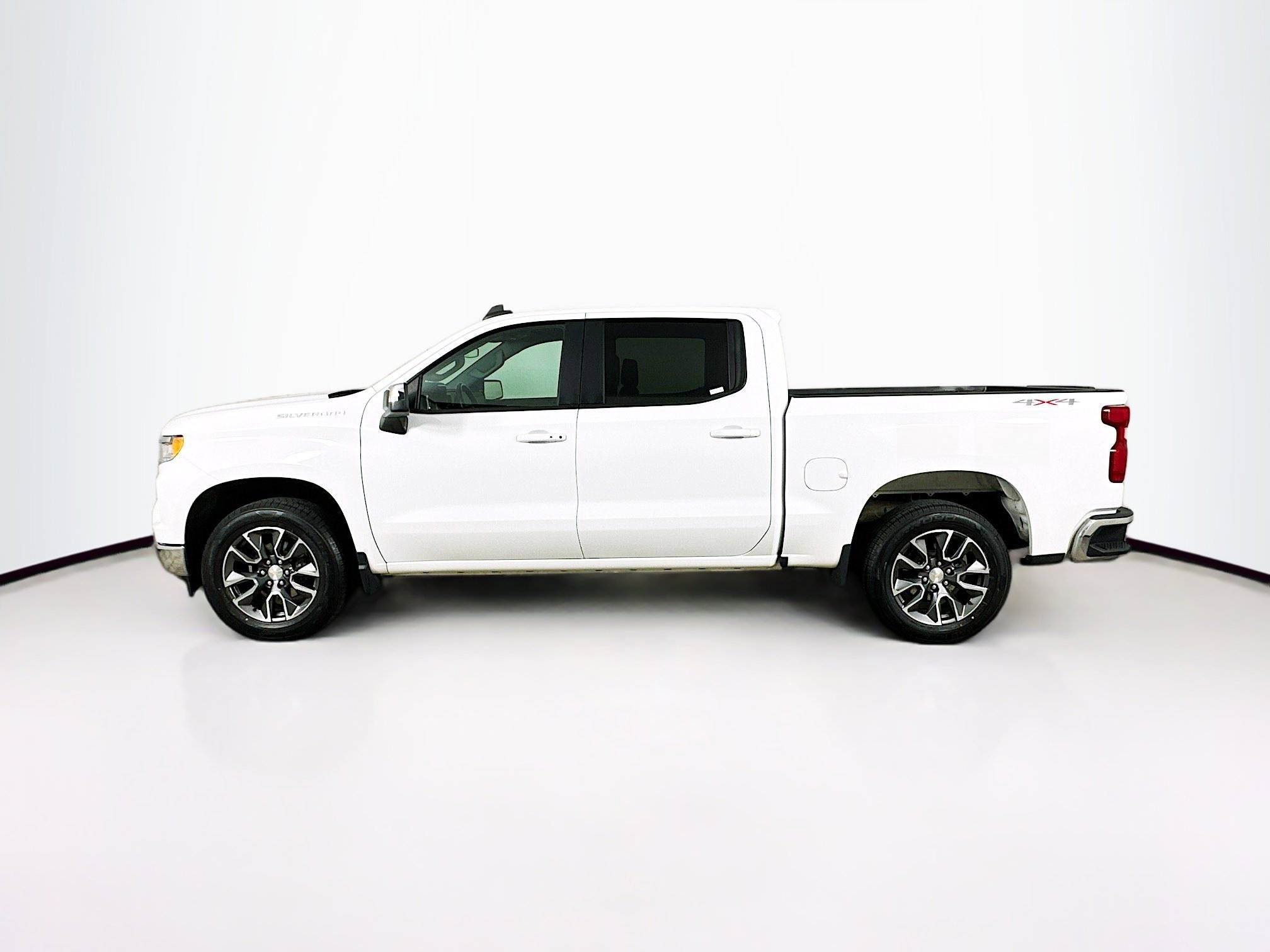 Used 2022 Chevrolet Silverado 1500 LT image 4
