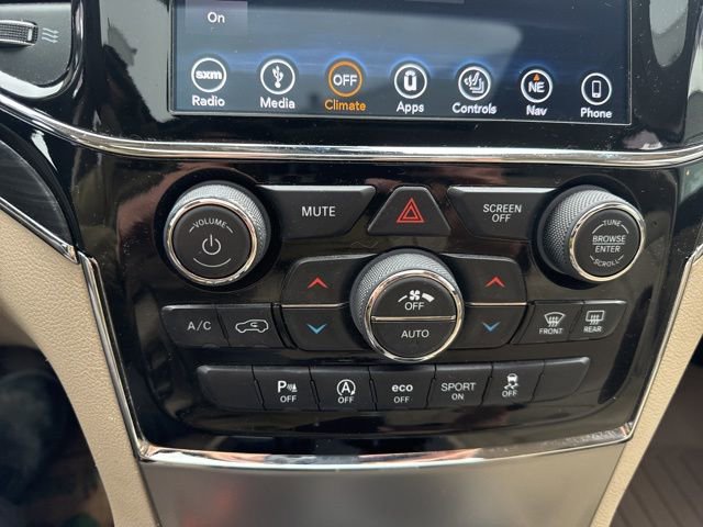 Used 2019 Jeep Grand Cherokee Limited AWD/4WD image 24