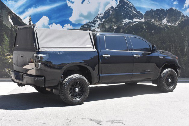 Used 2013 Toyota Tundra 4x4 CrewMax w/ Tow Pkg image 3