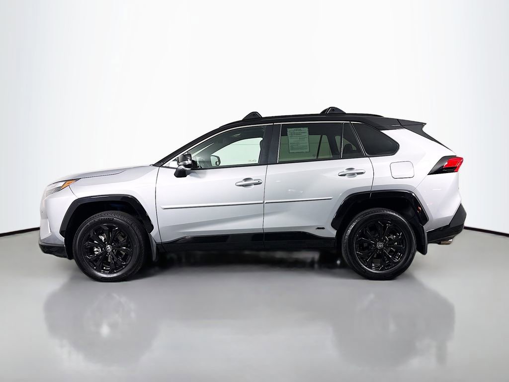 Used 2023 Toyota RAV4 XSE AWD/4WD image 5