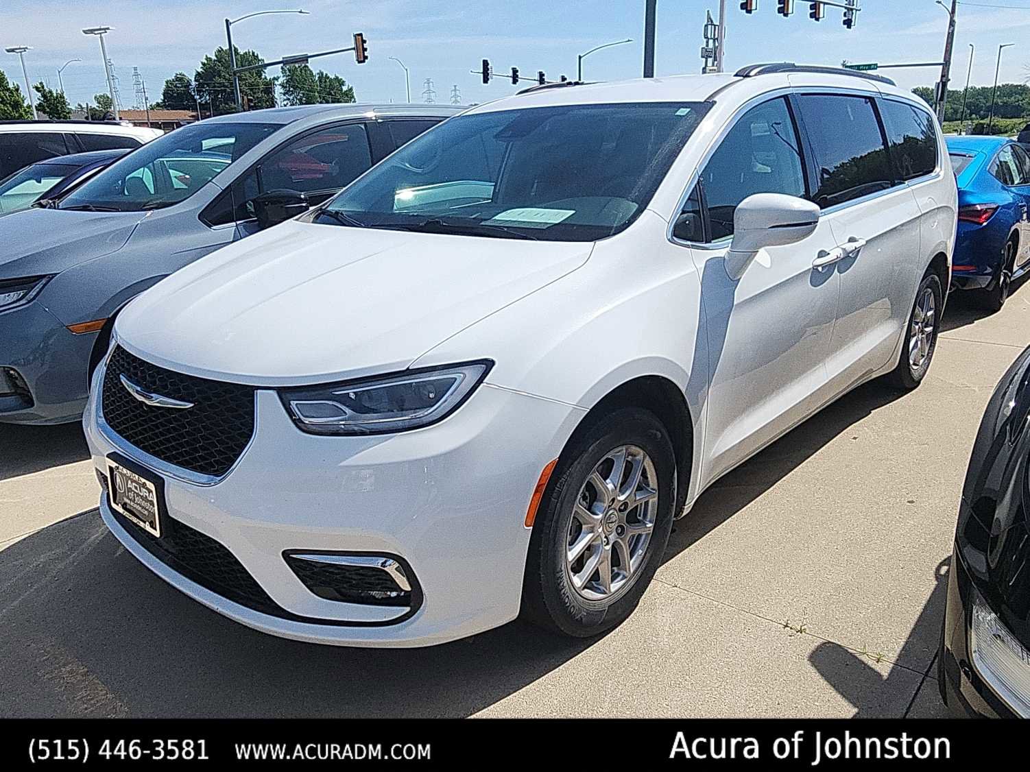 Used 2022 Chrysler Pacifica Touring-L FWD video 1