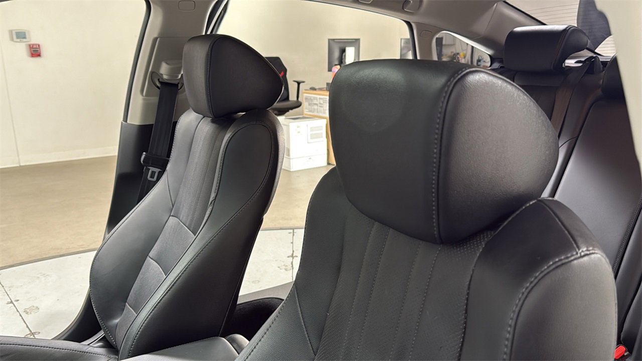 Used 2021 Honda Accord Touring image 13