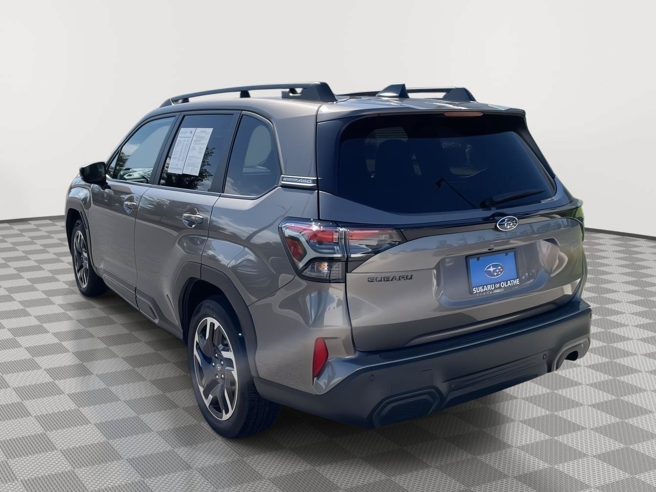 Certified 2025 Subaru Forester Limited w/ Popular Package AWD/4WD image 13