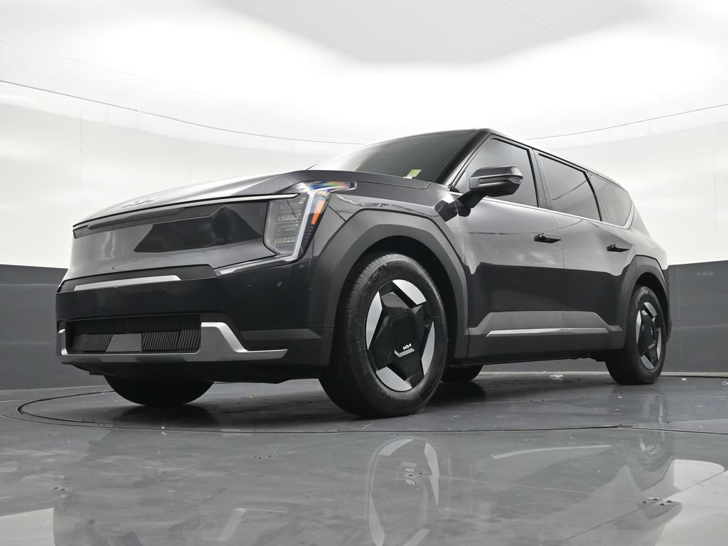 Used 2026 Kia EV9 Light RWD image 28