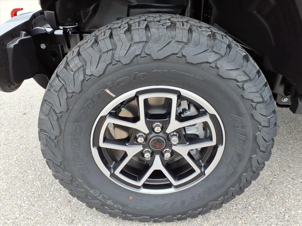 New 2025 Jeep Wrangler Unlimited Rubicon w/ Convenience Group image 9