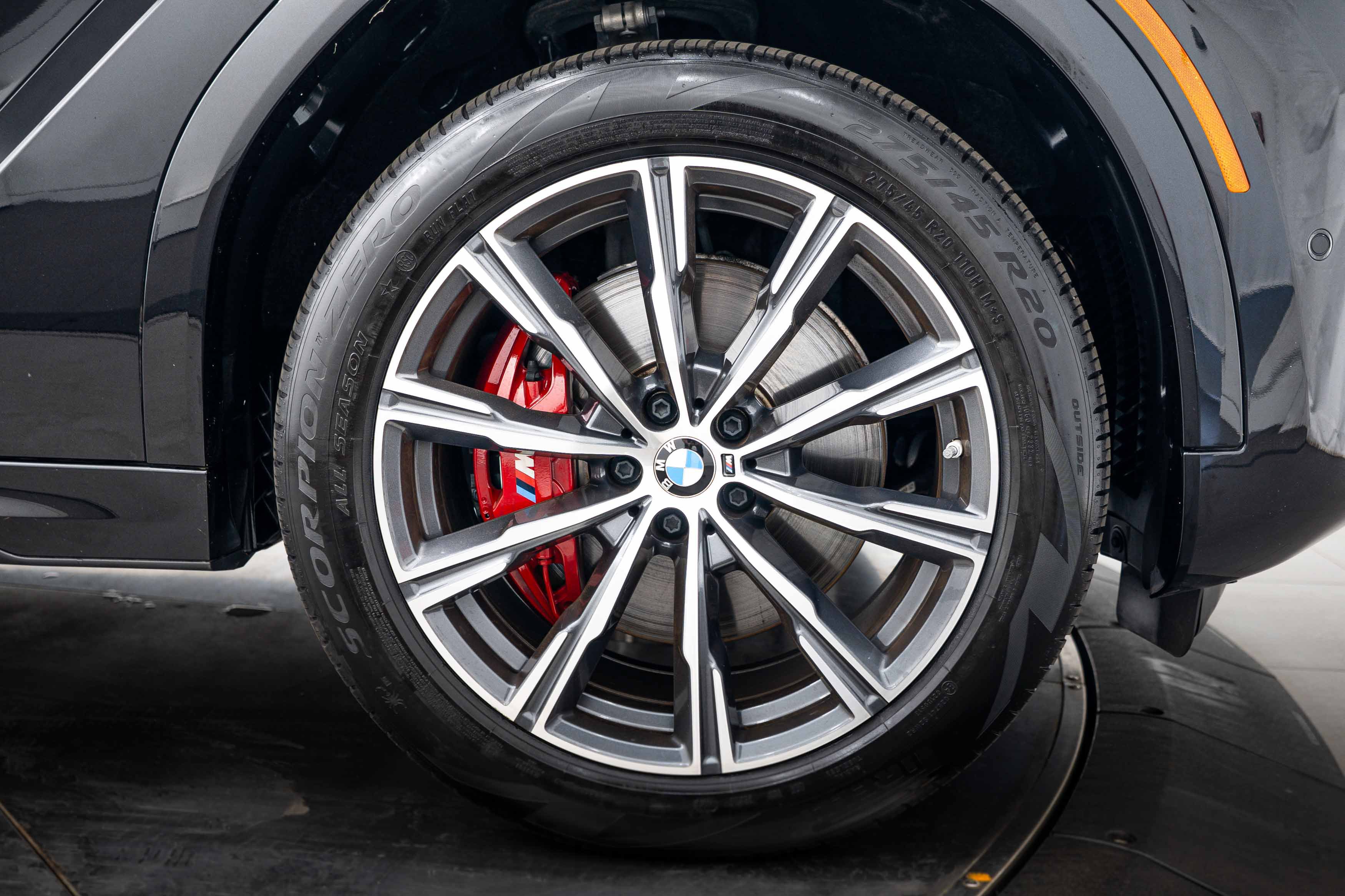 Used 2024 BMW X6 xDrive40i w/ Premium Package AWD/4WD image 11