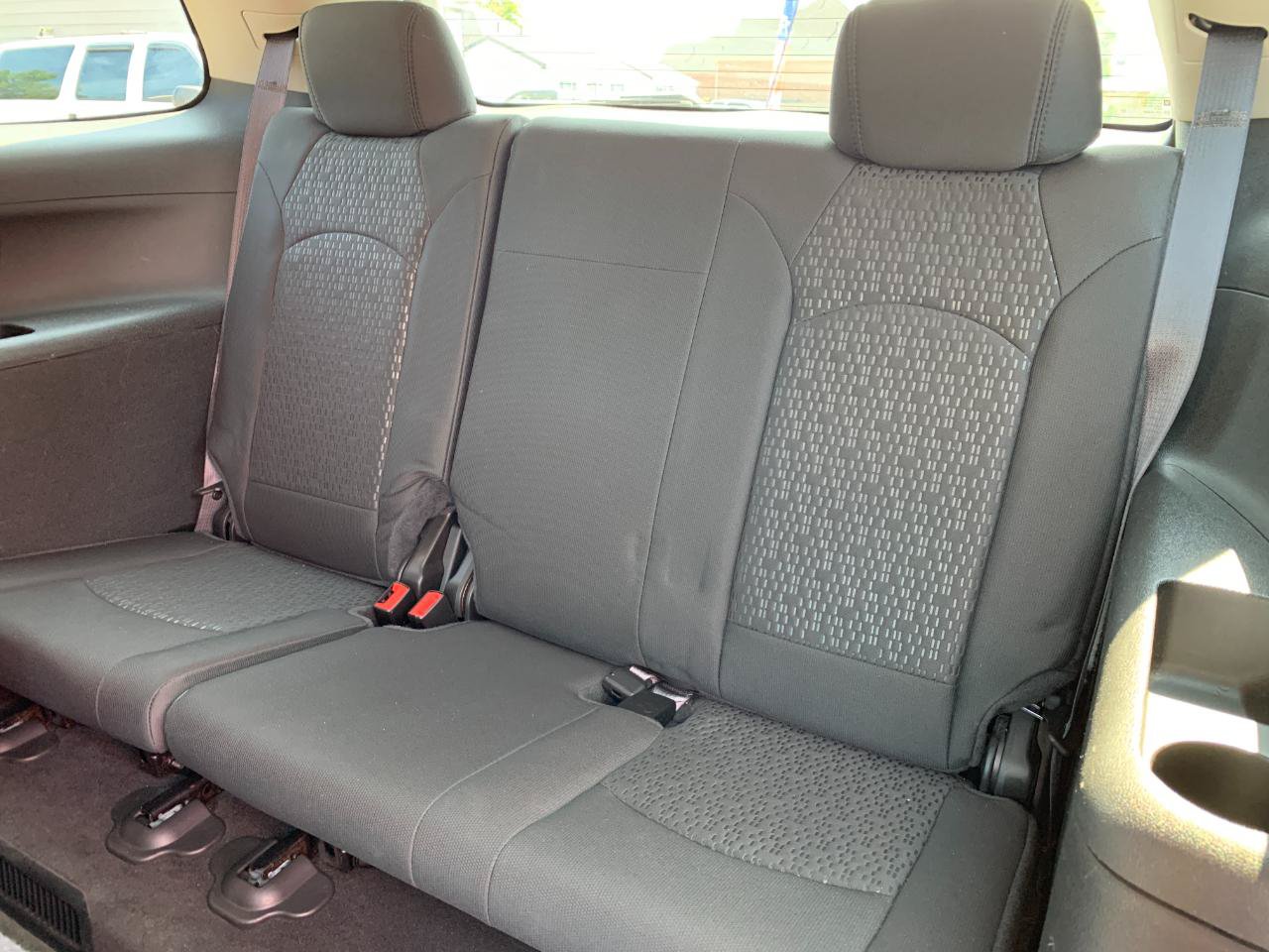 Used 2009 GMC Acadia SLE FWD image 25