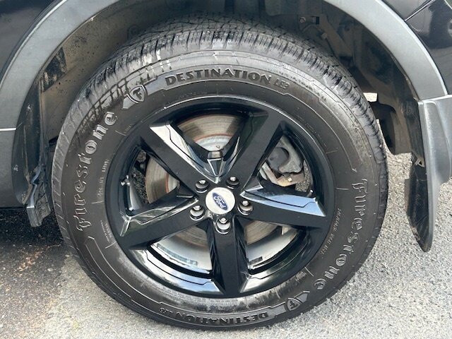 Used 2016 Ford Explorer XLT w/ Equipment Group 202A AWD/4WD image 36