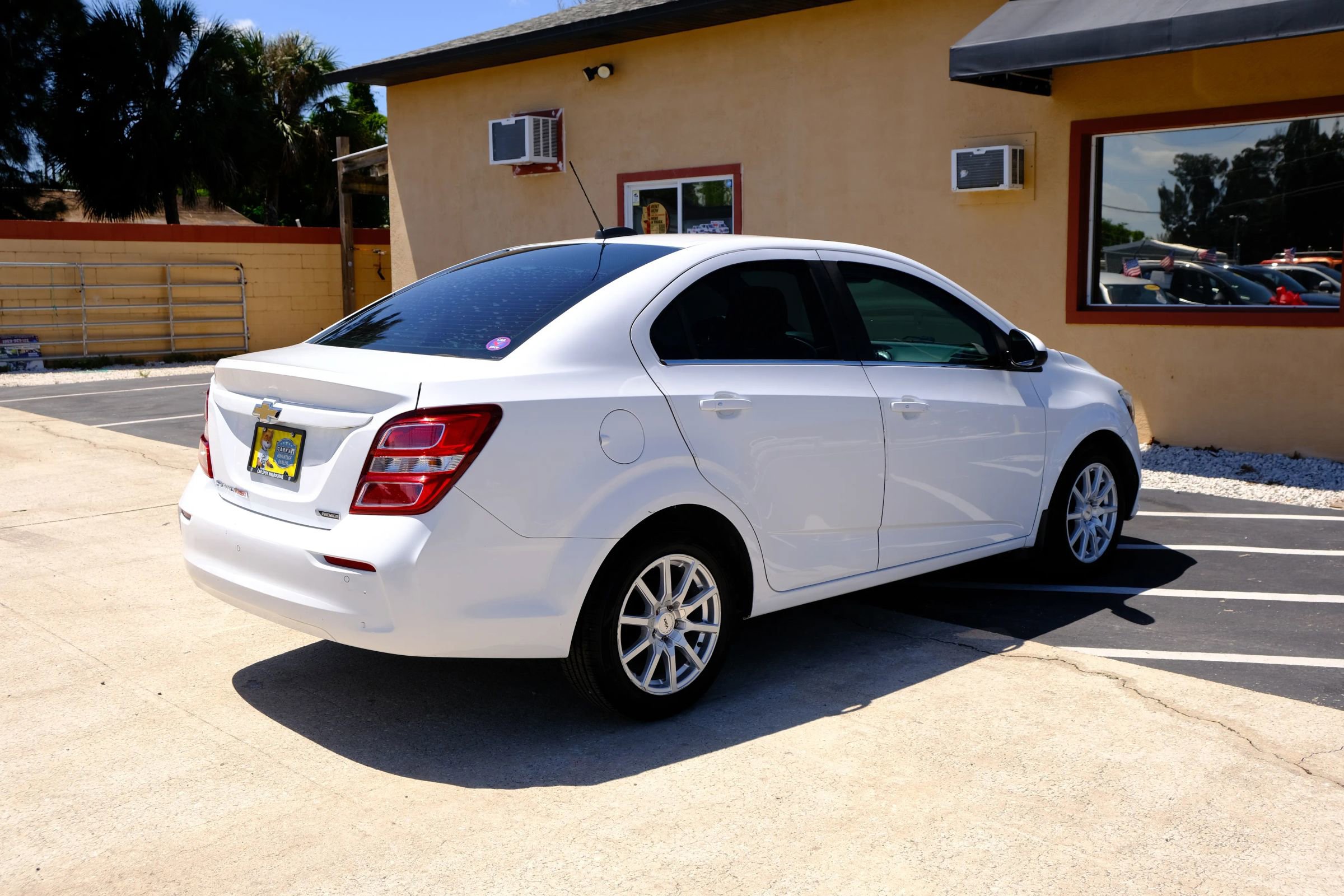 Used 2018 Chevrolet Sonic Premier w/ Driver Confidence Package FWD image 6