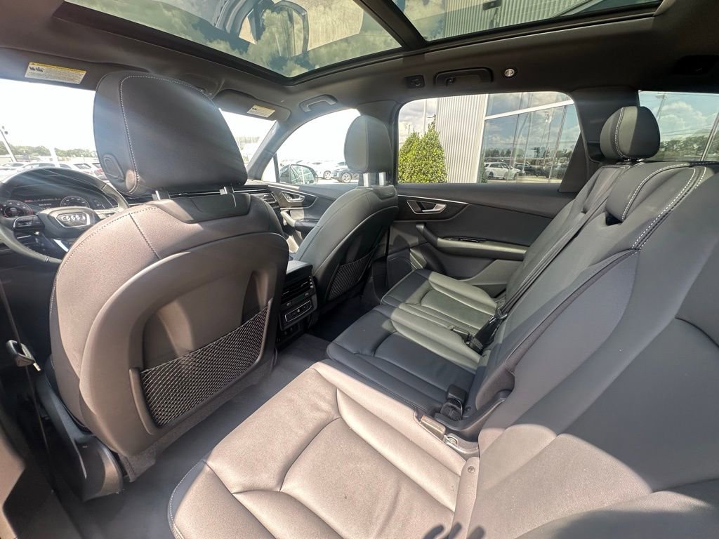 Used 2025 Audi Q7 3.0T Premium w/ Convenience Package image 24