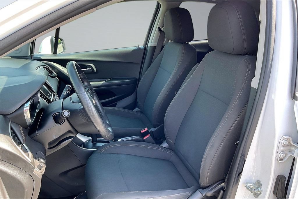 Used 2022 Chevrolet Trax LS w/ Tint and Cruise Package FWD image 24