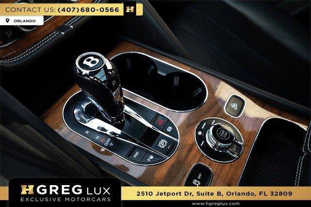 Used 2022 Bentley Bentayga AWD/4WD image 40