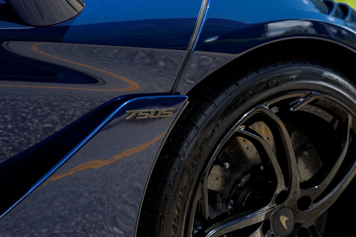 Used 2025 McLaren 750S RWD image 18