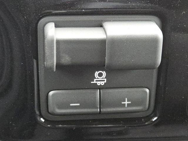 New 2026 GMC Sierra 1500 Elevation image 7