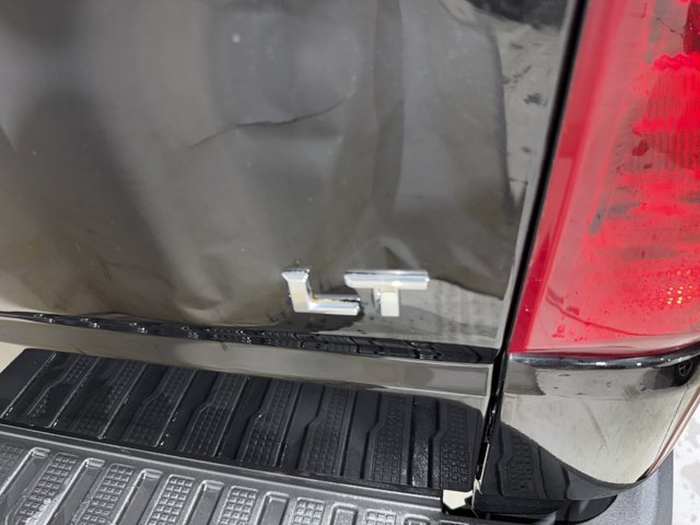 Used 2023 Chevrolet Silverado 1500 LT AWD/4WD image 32
