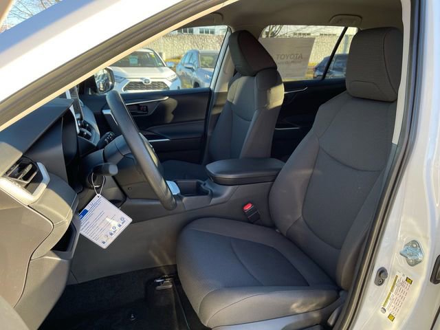 New 2025 Toyota RAV4 LE image 6