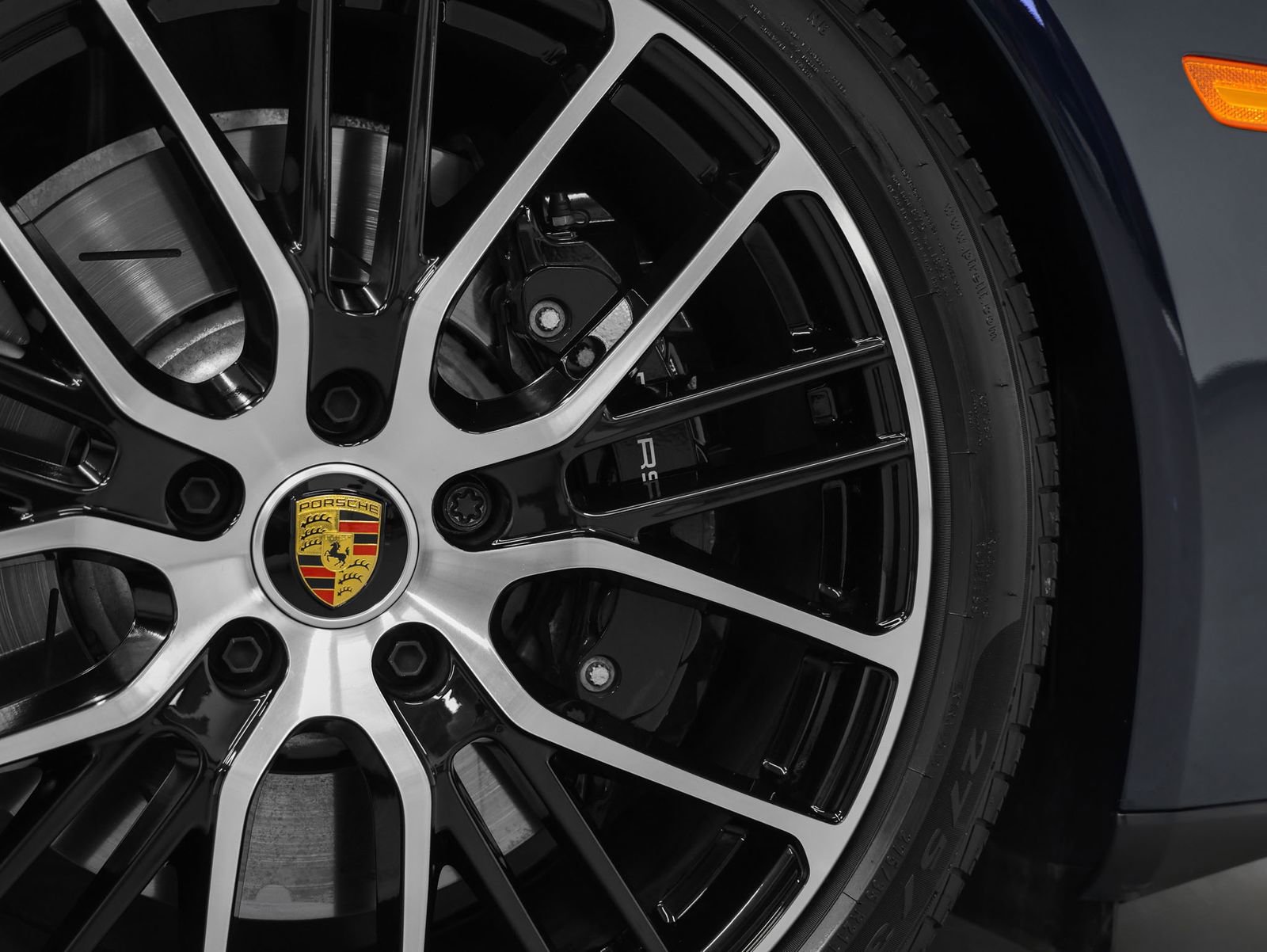 Used 2023 Porsche Panamera GTS image 19