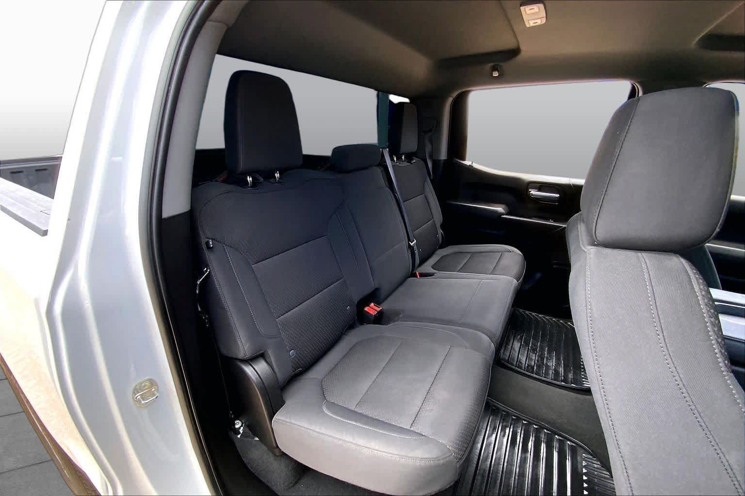 Used 2020 Chevrolet Silverado 1500 Custom w/ Infotainment Package RWD image 18