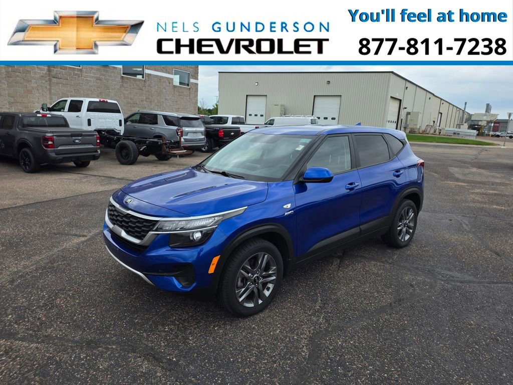 Used 2021 Kia Seltos LX AWD/4WD image 2