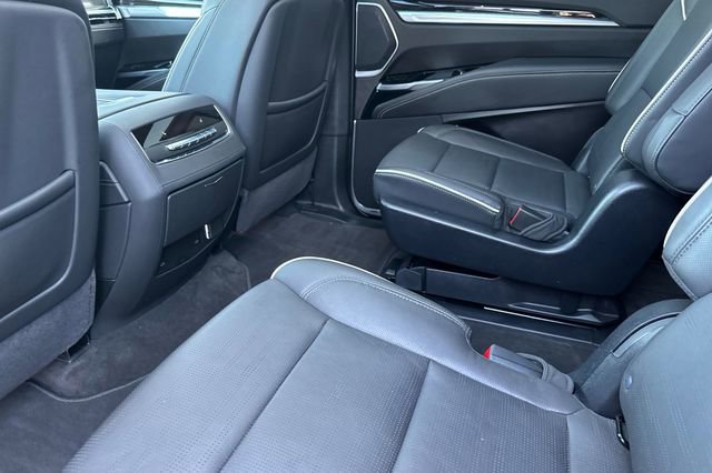 Certified 2025 Cadillac Escalade ESV Premium Luxury image 12