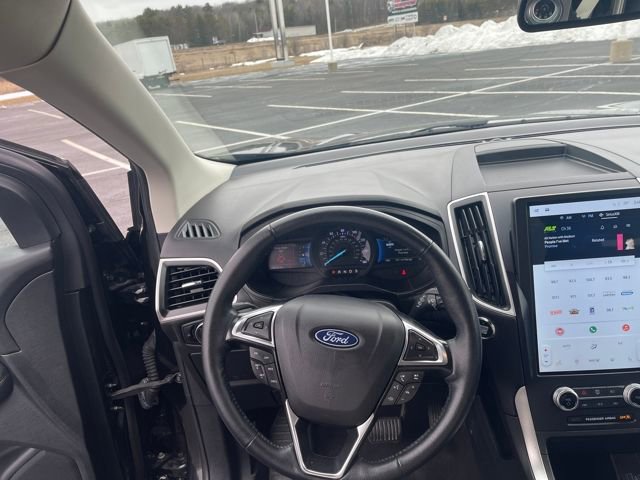 Used 2024 Ford Edge SEL image 15
