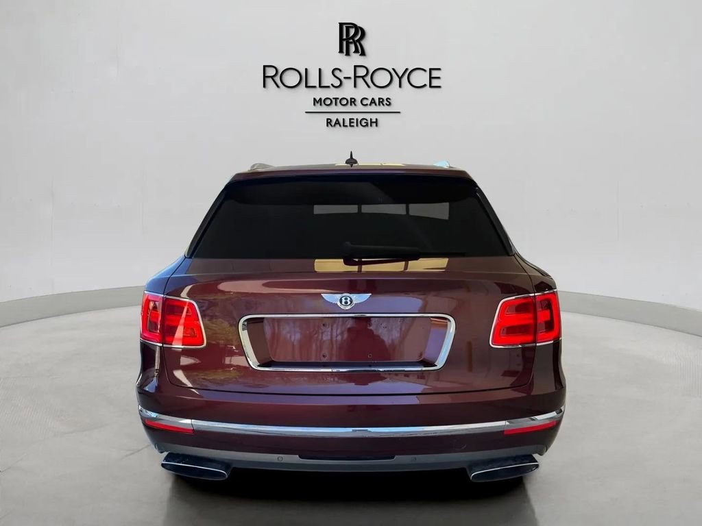 Used 2017 Bentley Bentayga image 6