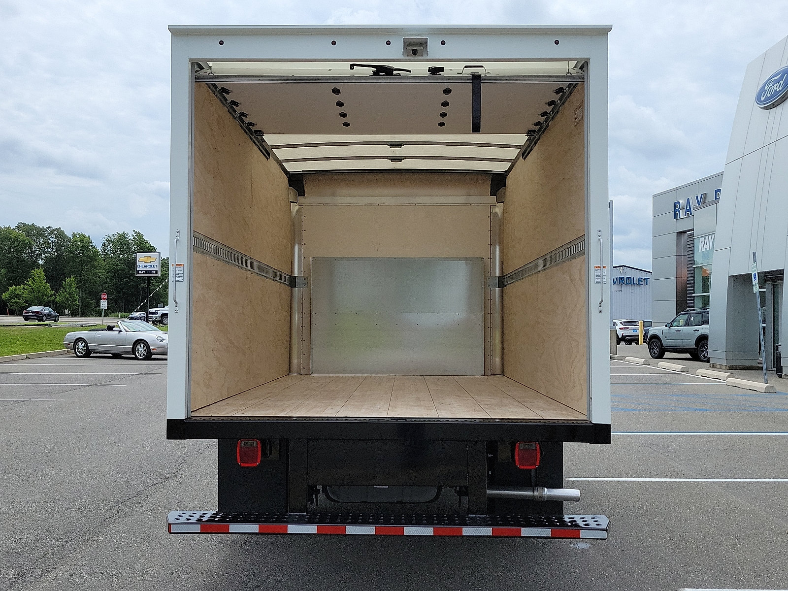 New 2025 Ford E-350 and Econoline 350 Super Duty w/ Driver's Safety Package RWD image 5