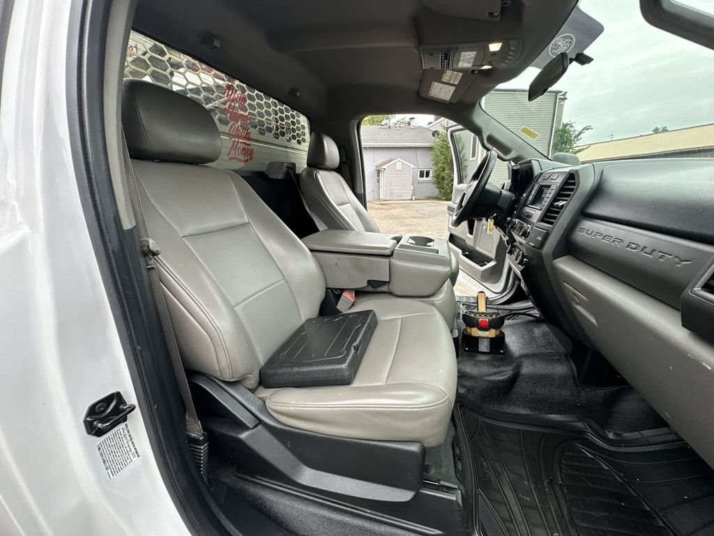 Used 2019 Ford F550 4x4 Regular Cab Super Duty image 21