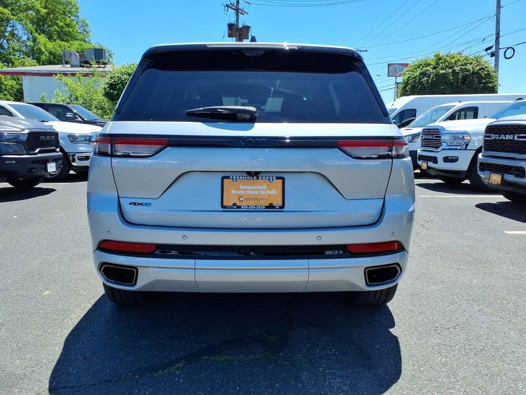 Used 2023 Jeep Grand Cherokee 30th Anniversary AWD/4WD image 21