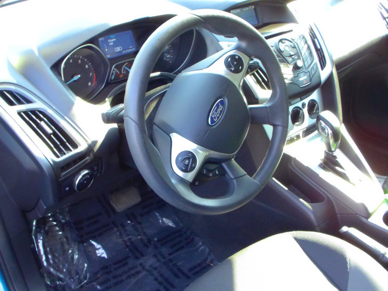 Used 2014 Ford Focus SE FWD image 5