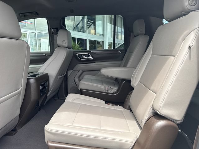 Certified 2023 Chevrolet Suburban Z71 w/ Luxury Package AWD/4WD image 23