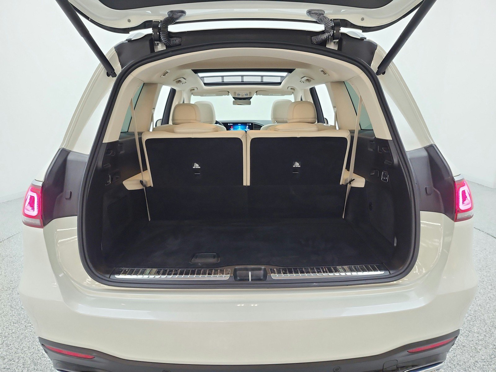 Certified 2022 Mercedes-Benz GLS 450 4MATIC image 18