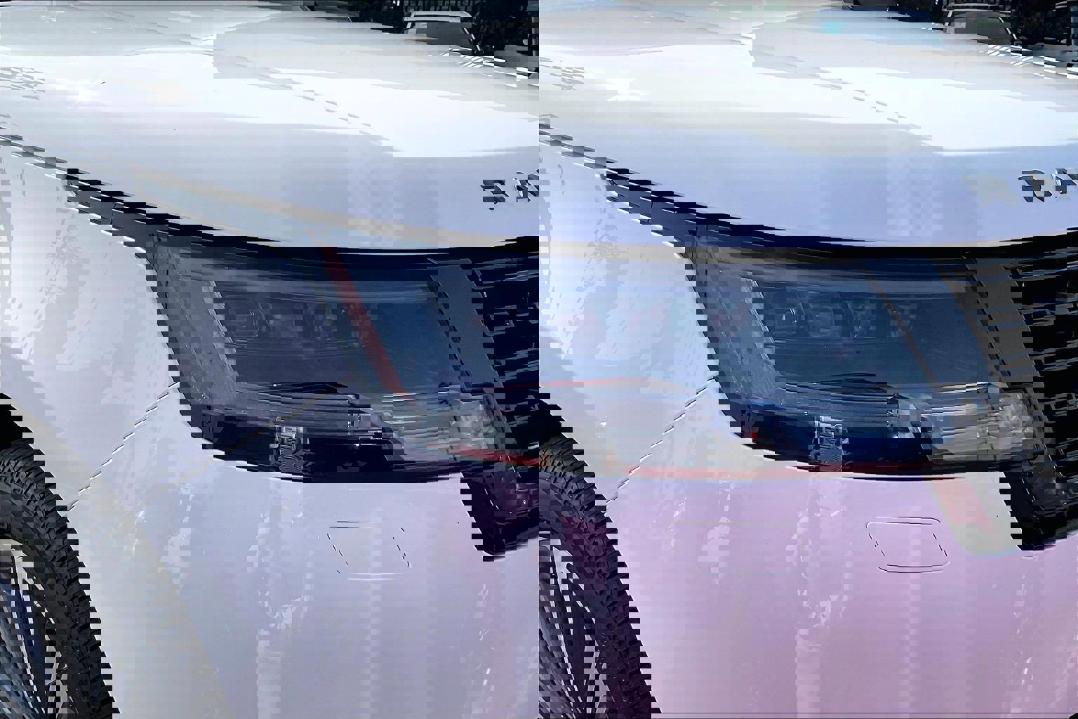 New 2026 Land Rover Range Rover Long Wheelbase SE image 17