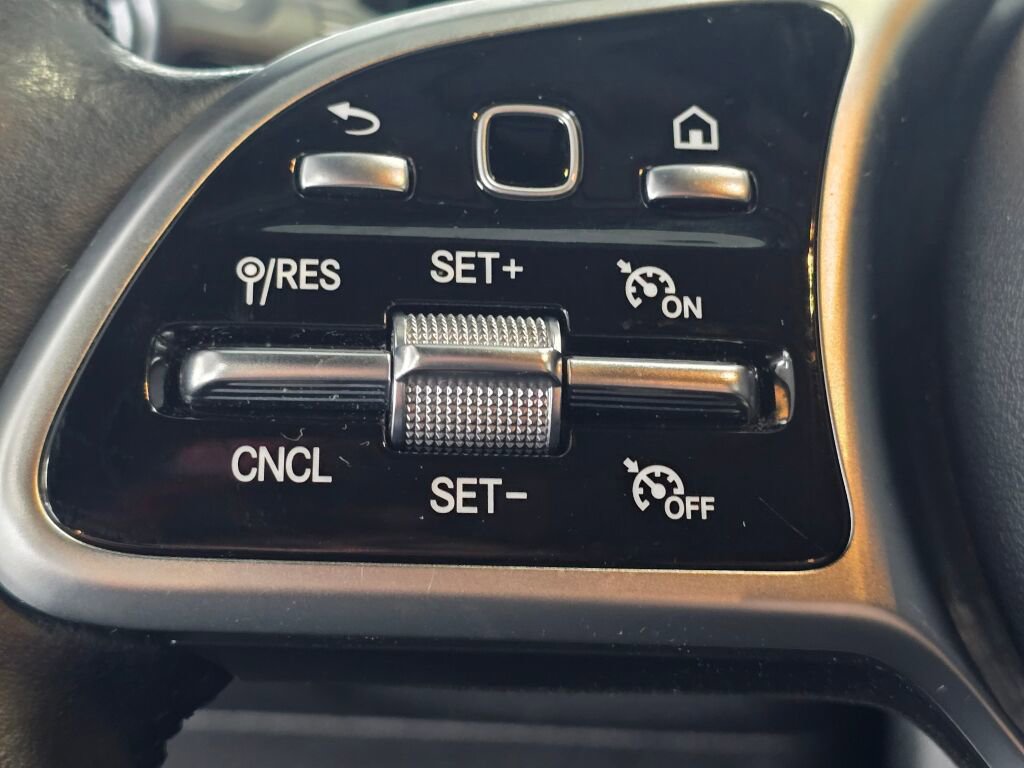 Used 2023 Mercedes-Benz GLB 250 4MATIC image 27