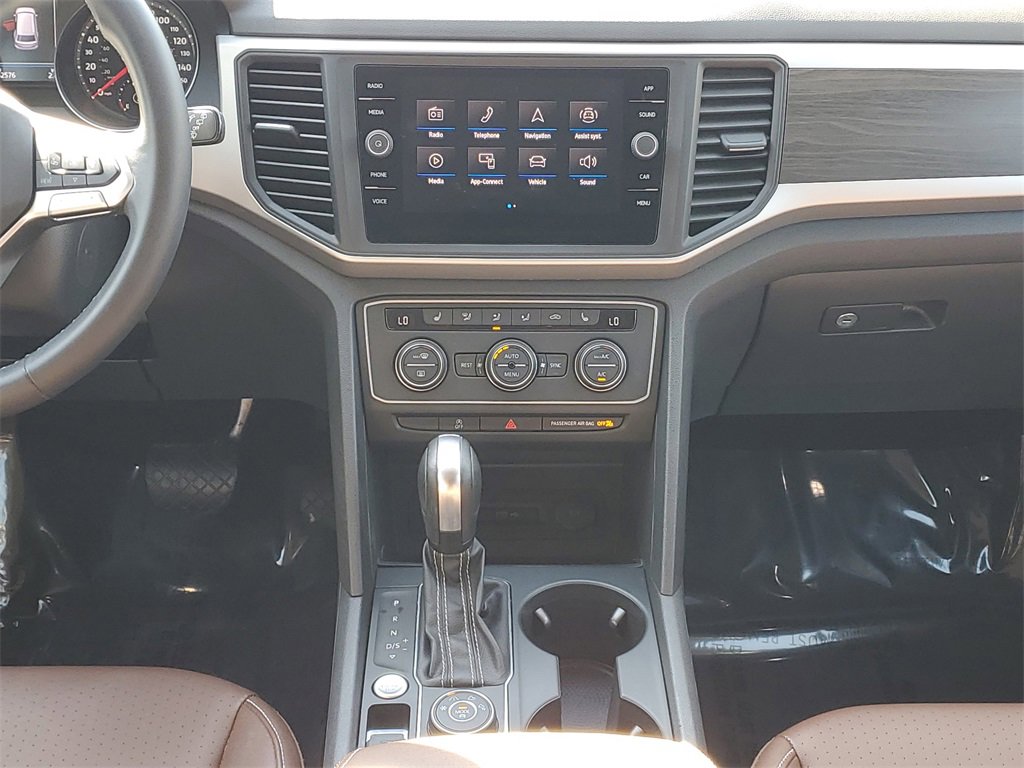 Used 2021 Volkswagen Atlas SE w/ Towing Package image 18