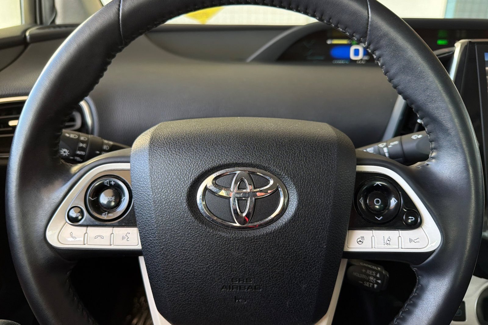 Used 2019 Toyota Prius Prime Advanced w/ Carpet Mat Package FWD image 26
