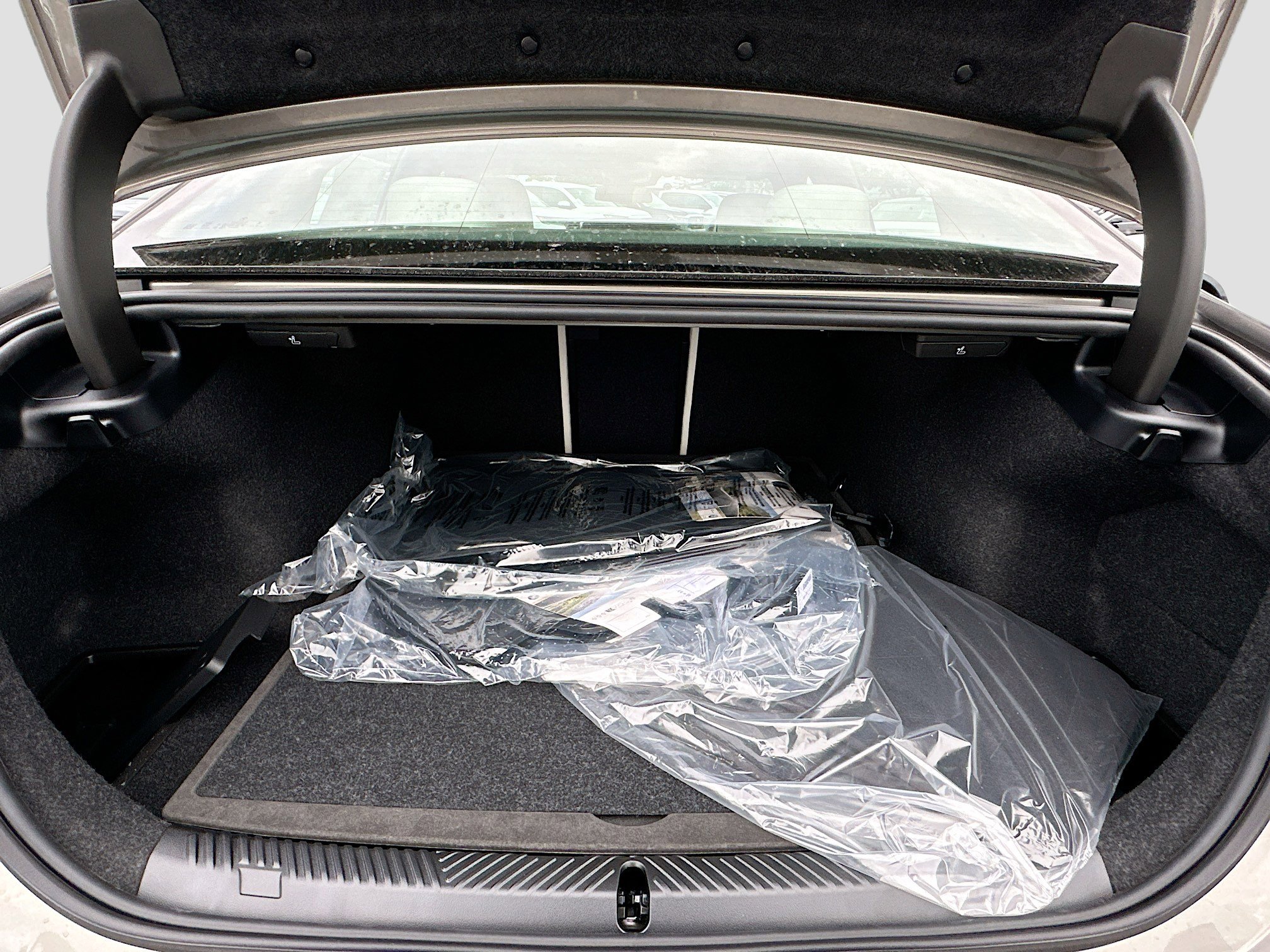 New 2026 BMW 530i w/ Convenience Package image 21